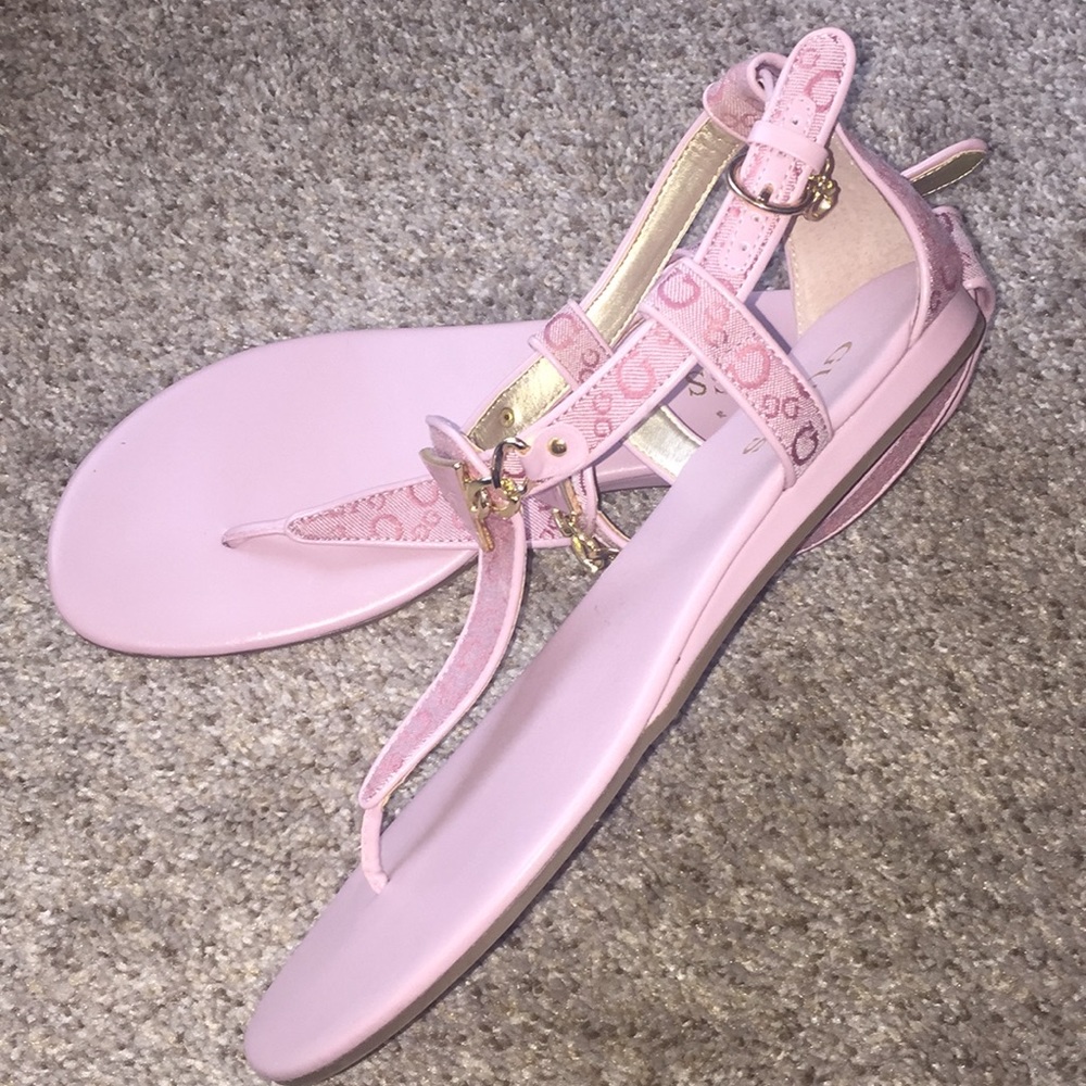 Light Pink GUESS flat sandals - Picture 2 of 3